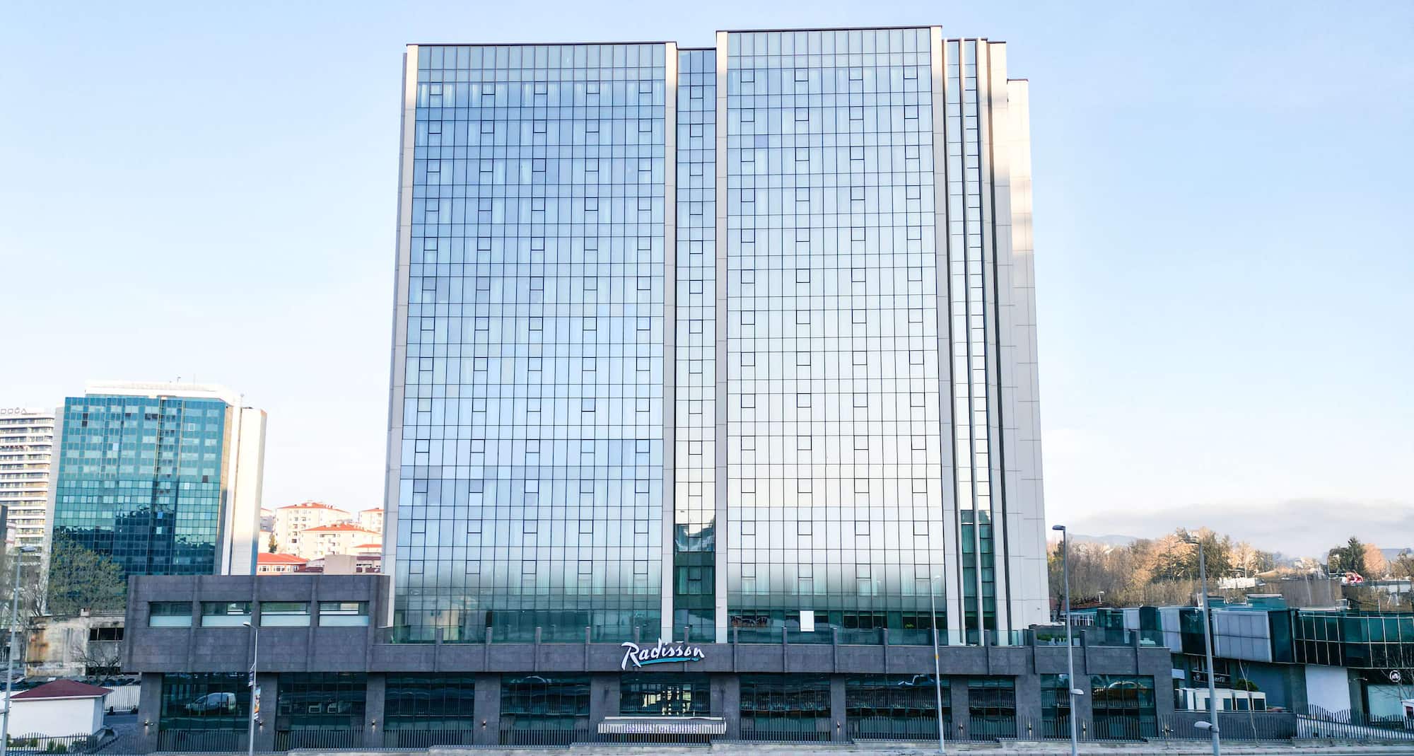 Radisson Hotel Istanbul Merter - Dış Görünüm