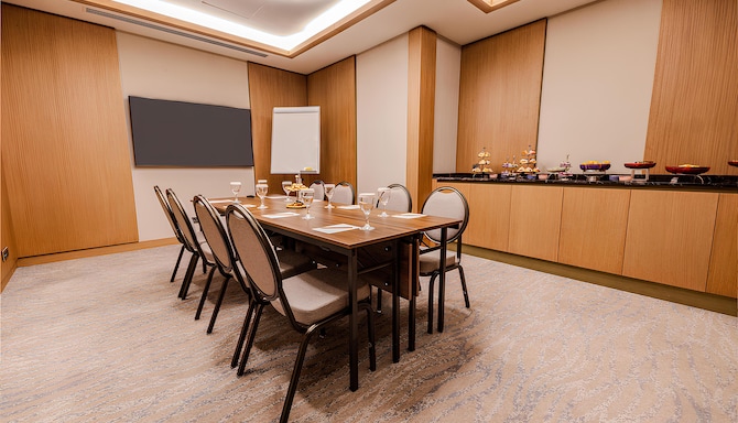 Yildiz  Meeting Room