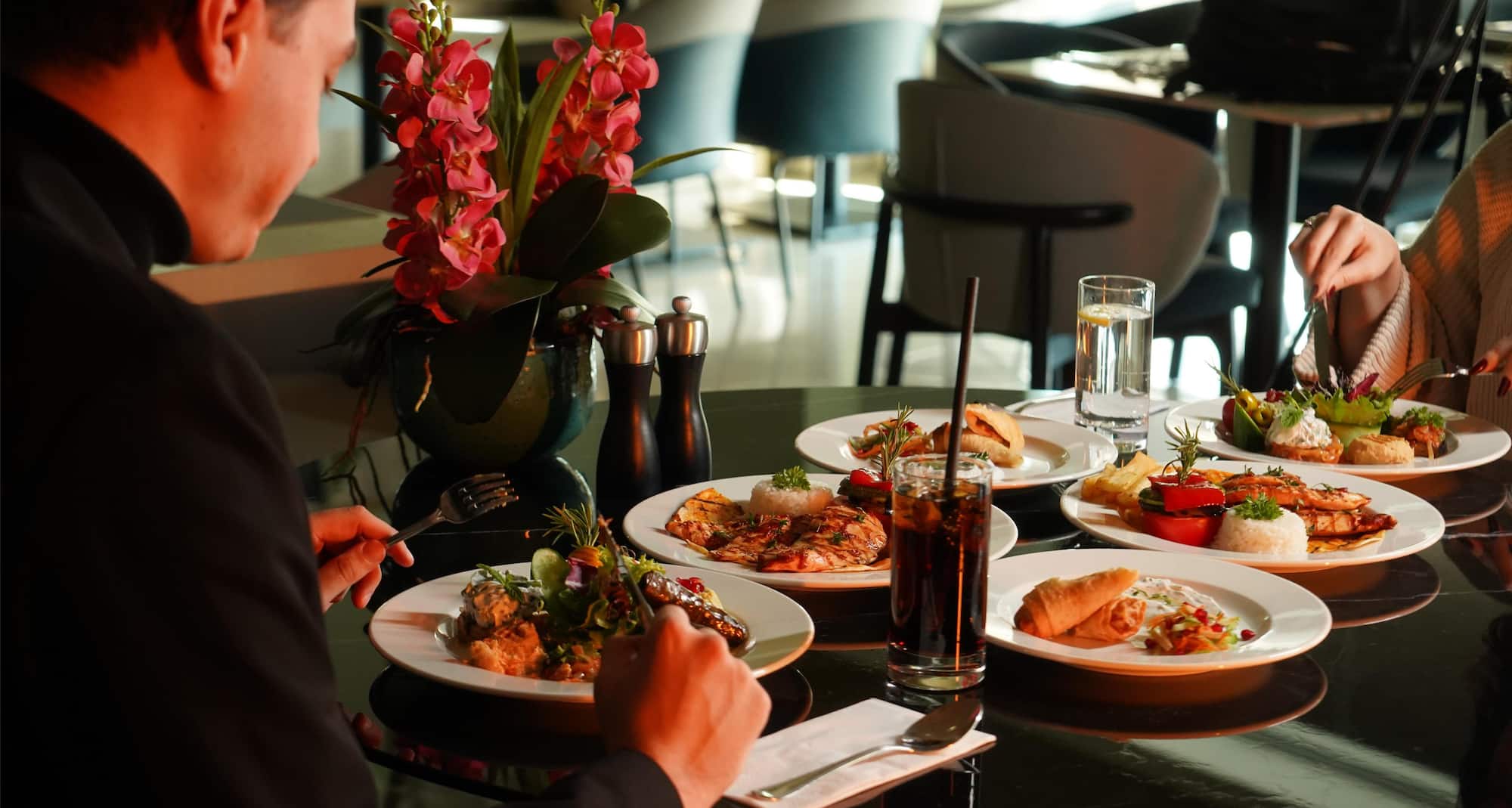 Radisson Hotel Istanbul Merter - Restaurant Lifestyle
