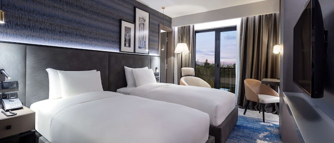 Radisson Hotel Izmir Aliaga - Friends & Family Stay - 2 Connected Rooms