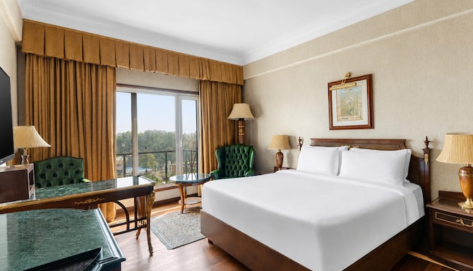 Radisson Hotel Jalandhar - Executive Room