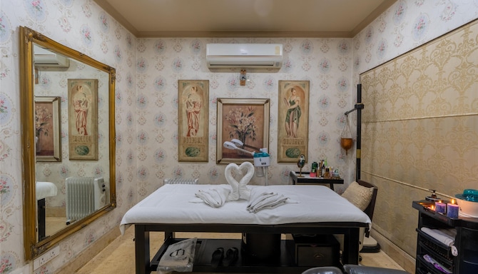 Radisson Hotel Jalandhar - Massage Room