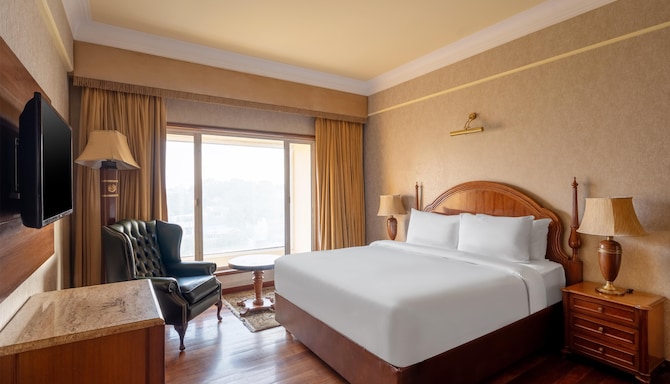 Radisson Hotel Jalandhar - Presidential Suite