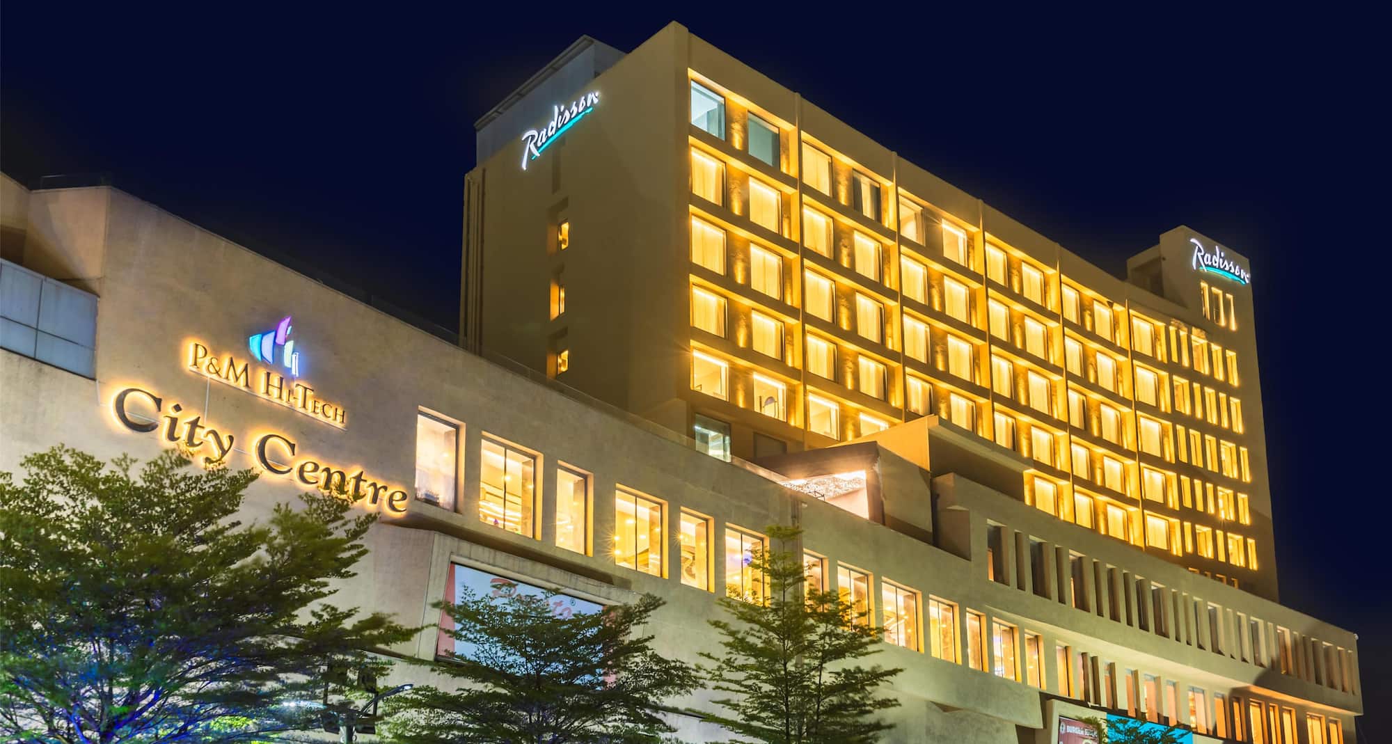 Radisson Hotel Jamshedpur - Facade with mall view