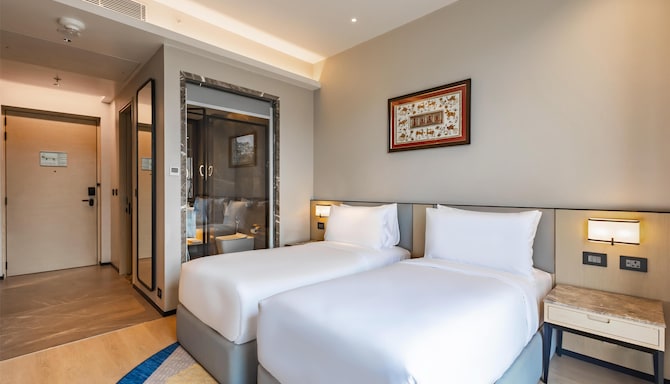 Radisson Hotel Jamshedpur - Superior Twin Bed