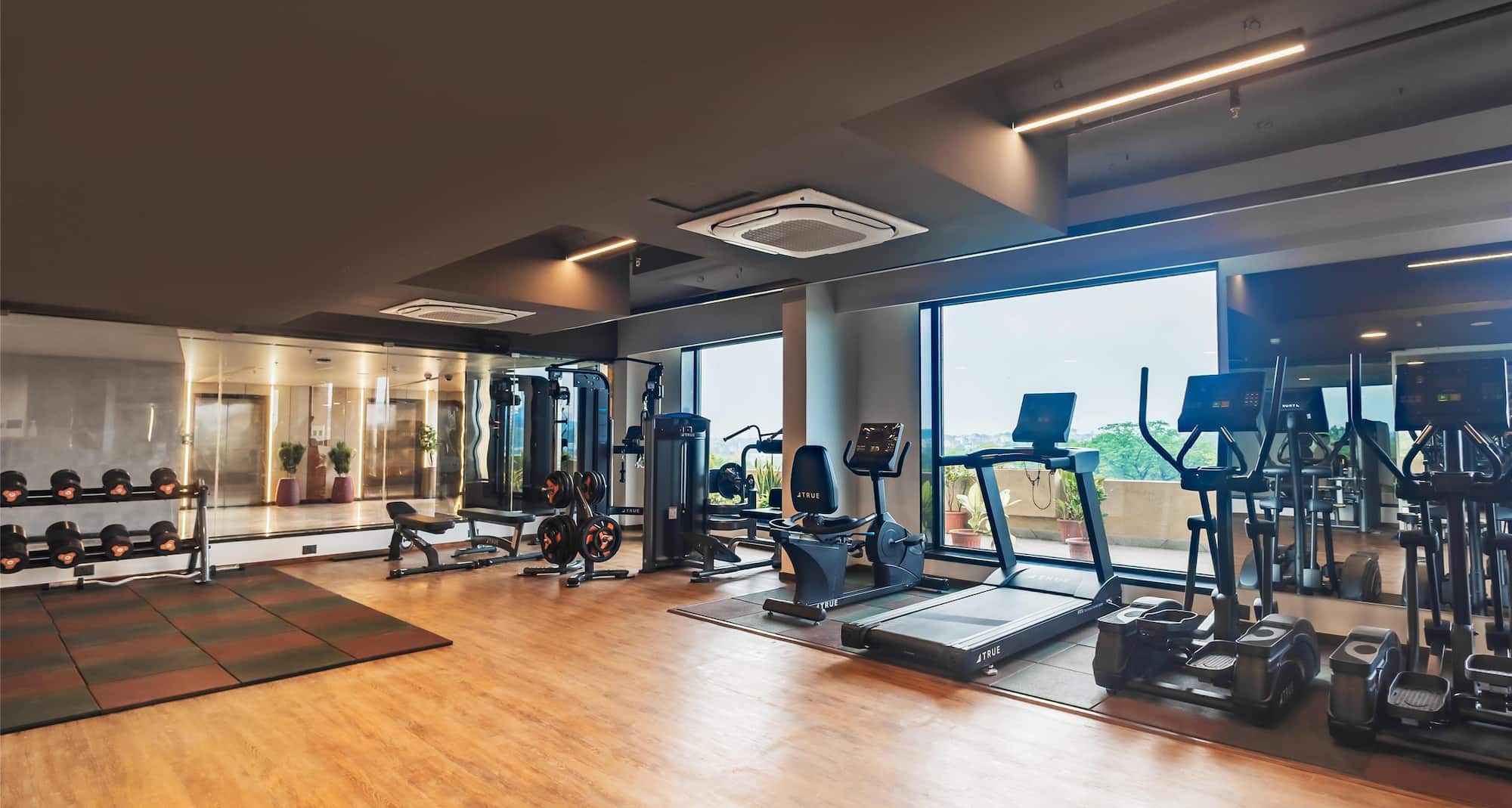 Radisson Hotel Jamshedpur - Fitness centre