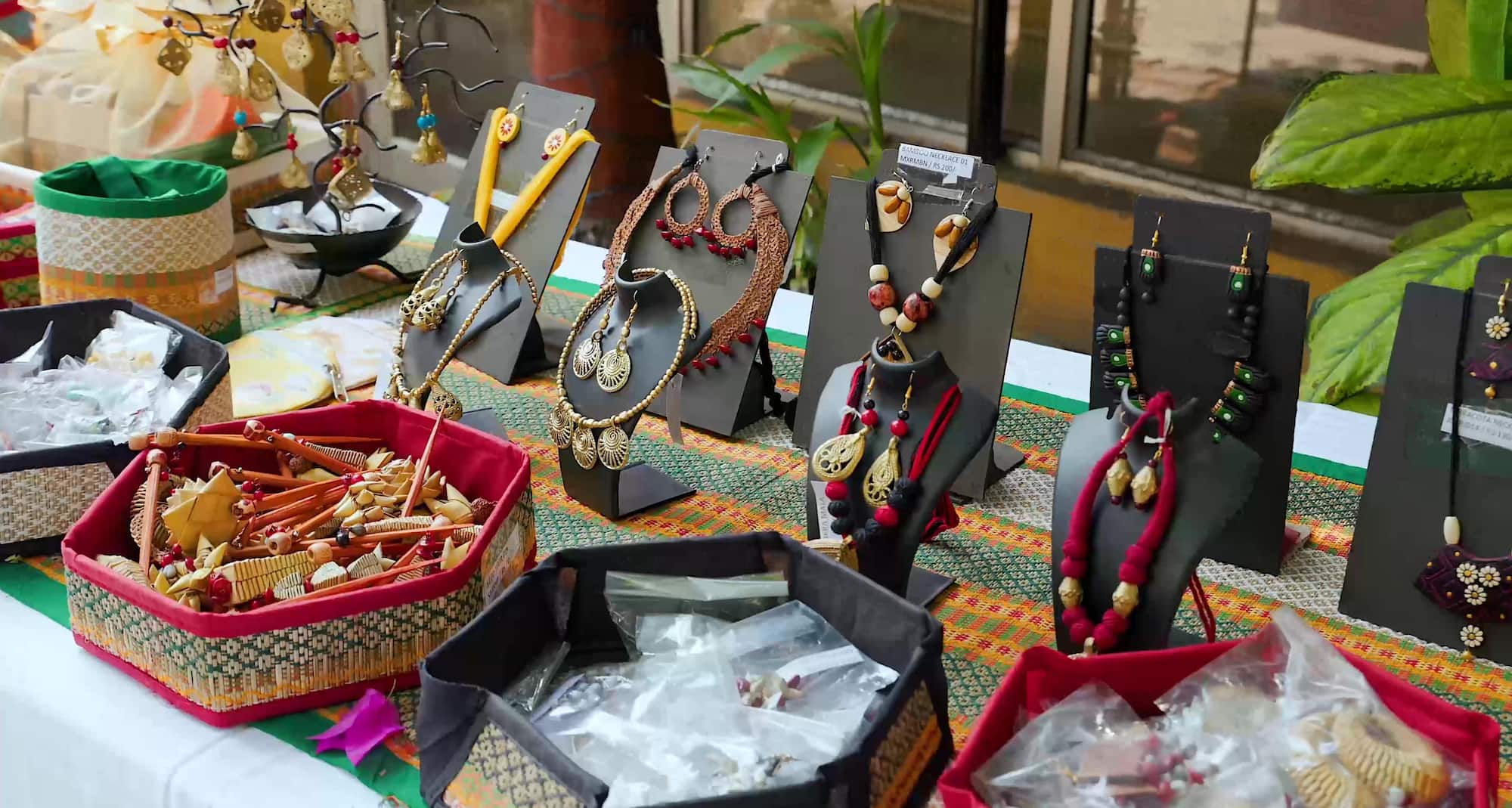 Radisson Hotel Jamshedpur - Handicrafts