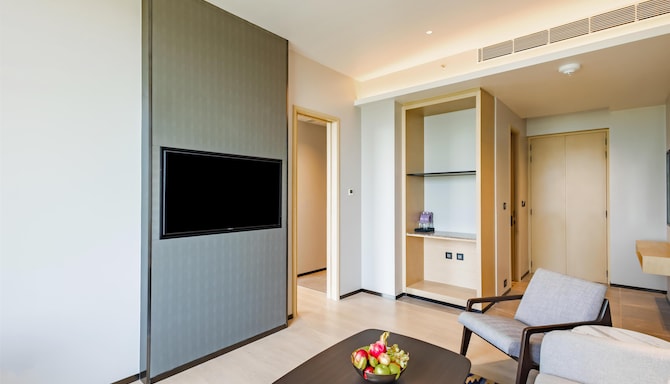 Radisson Hotel Jamshedpur - Executive suite living room