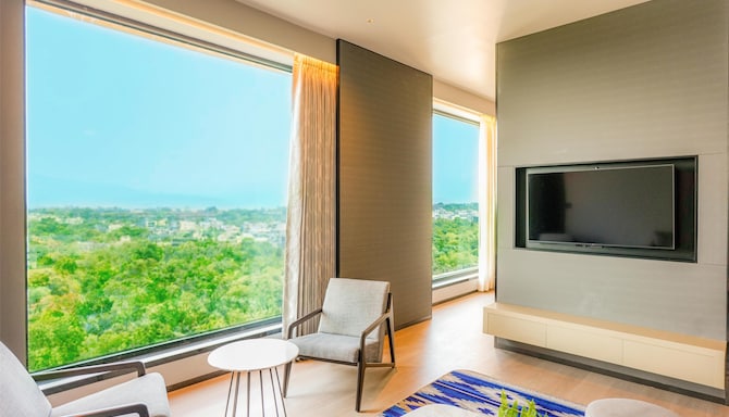 Radisson Hotel Jamshedpur - Presidential Suite Living Room