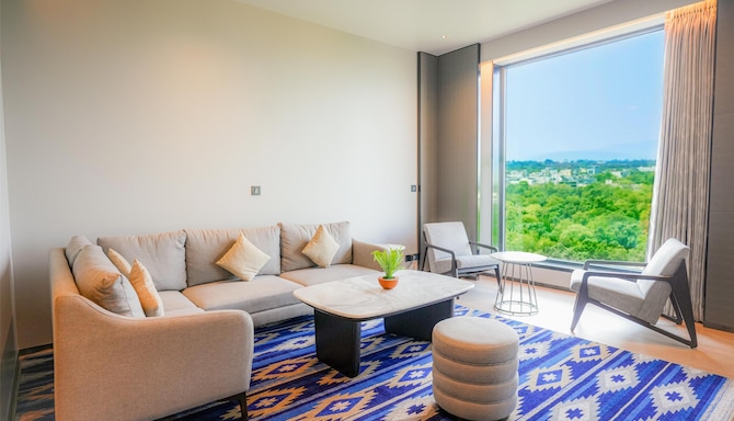 Radisson Hotel Jamshedpur - Presidential Suite Living Room
