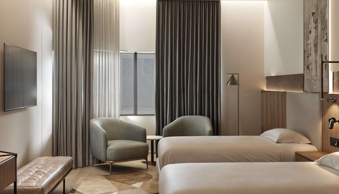 Radisson Hotel Jeddah Tahlia - Standard Room with twin beds