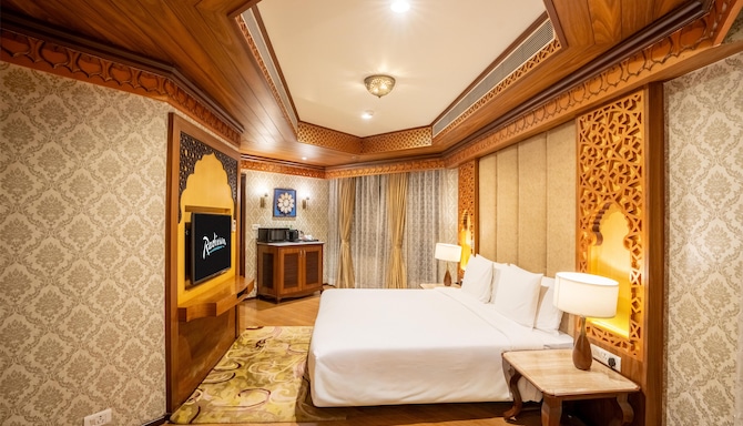 Radisson Hotel Jodhpur - Presidential Suite Bedroom