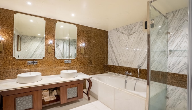 Radisson Hotel Jodhpur - Two Bedroom Bath