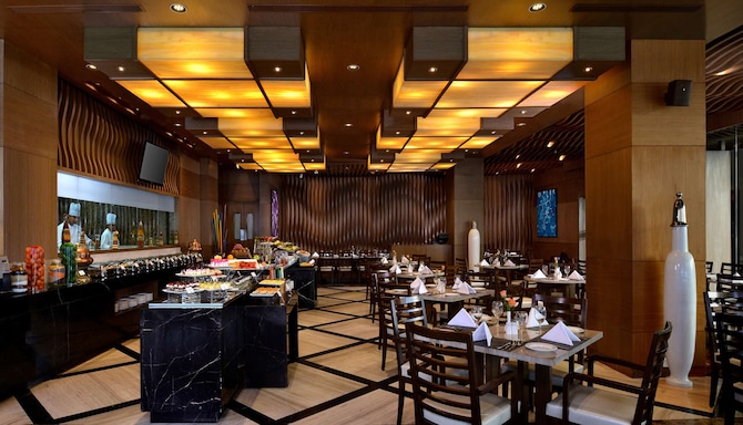 Radisson Hotel Kandla - Waves Restaurant