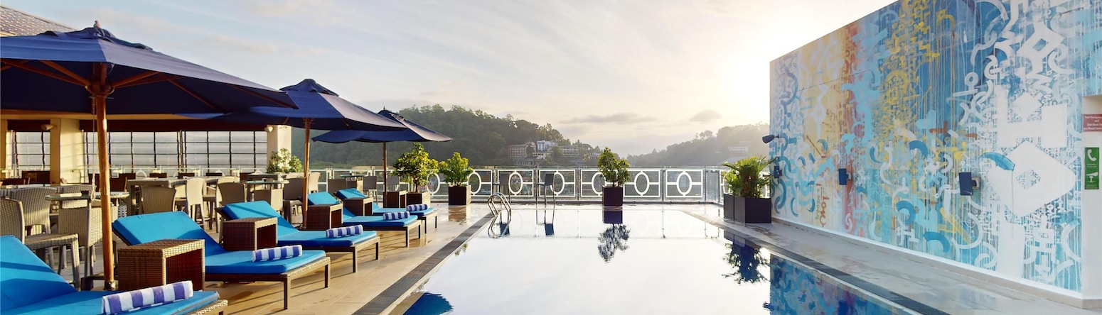 Radisson Hotel Kandy - Bommu Lounge Bar