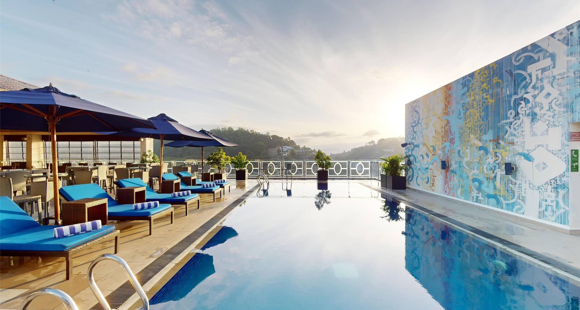 Radisson Hotel Kandy - Bommu Lounge Bar