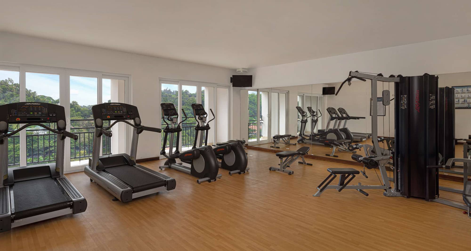 Radisson Hotel Kandy - Gym