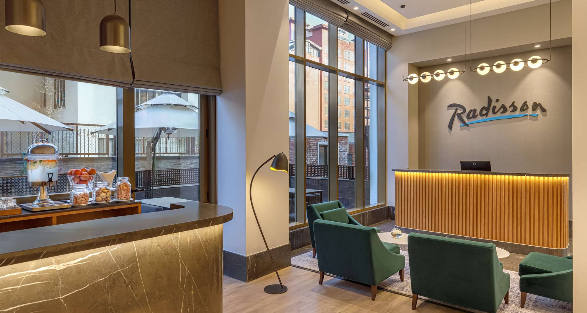 Radisson Hotel Kathmandu - Apartment Front Desk