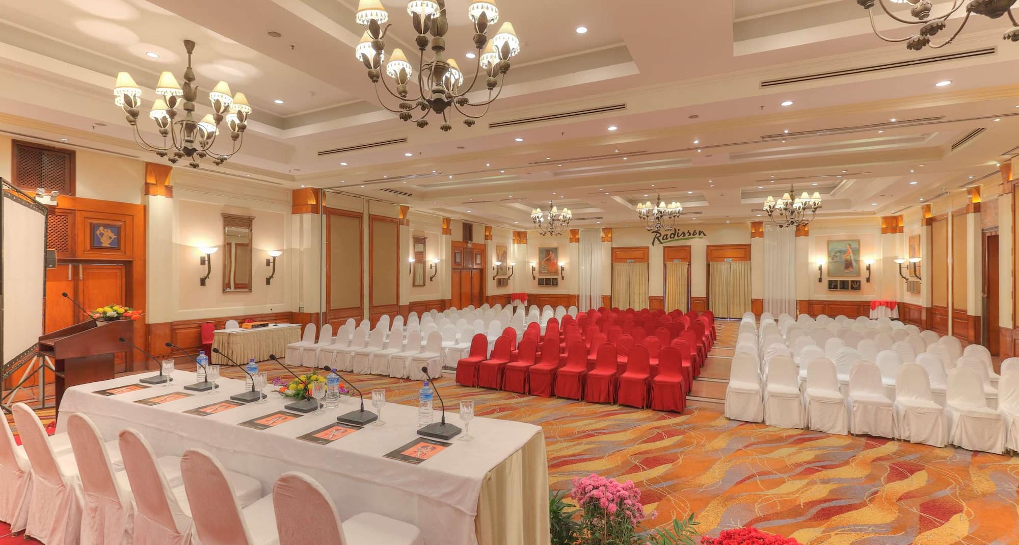 Radisson Hotel Kathmandu - Nepa Dhuku Ballroom
