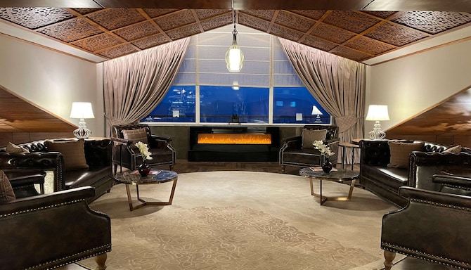 Radisson Hotel Kufri Shimla - Social hub