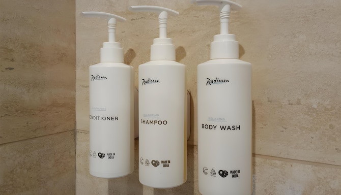 Radisson Hotel Kufri Shimla - Bathroom amenities