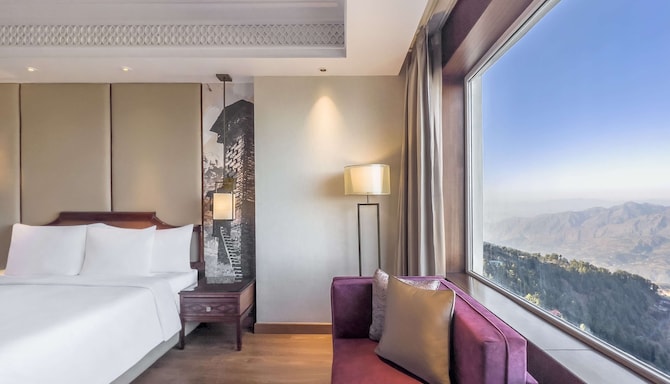 Radisson Hotel Kufri Shimla - Deluxe Room Valley View