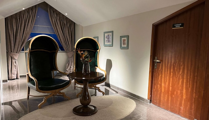 Radisson Hotel Kufri Shimla - Luggage storage