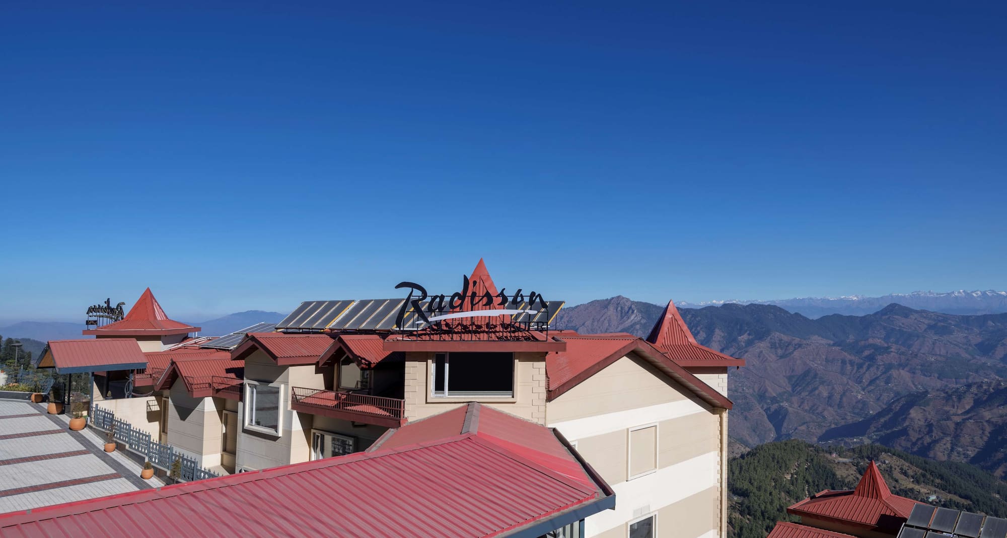 Radisson Hotel Kufri - Exterior