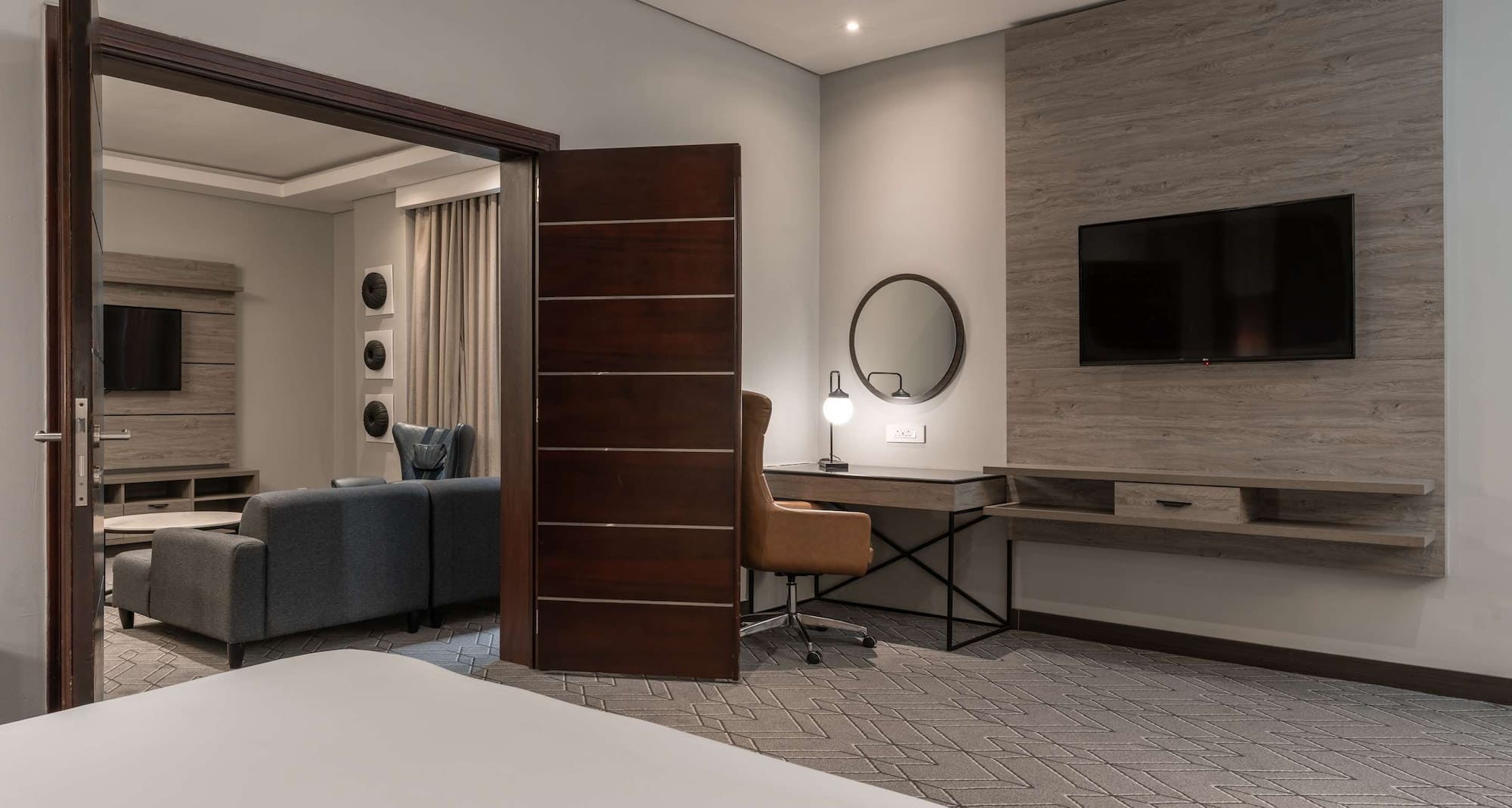 Radisson Hotel Lagos Ikeja - Executive Suite pool view