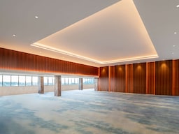 Radisson Hotel Lampung Kedaton - Ballroom Foyer