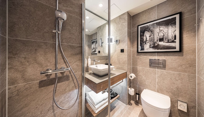 Radisson Hotel Leipzig - Standard Room - High Floor Bath