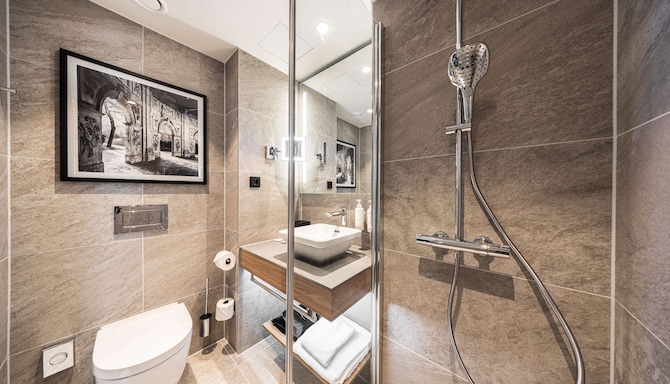 Radisson Hotel Leipzig - Standard Room Bath