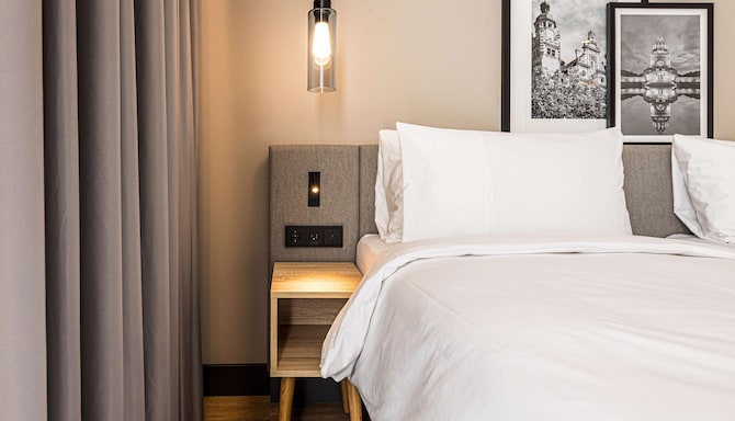 Radisson Hotel Leipzig - Standard Room - High Floor