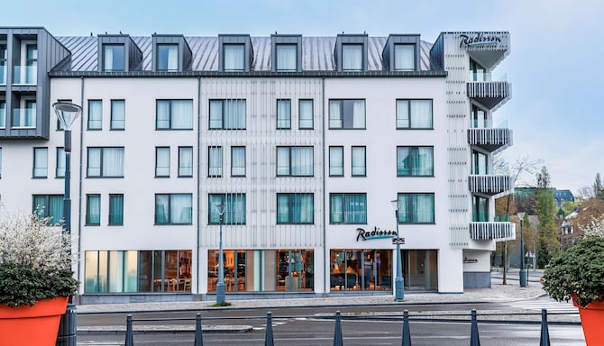 Radisson Hotel Liege City Centre - Hotel facade by day
