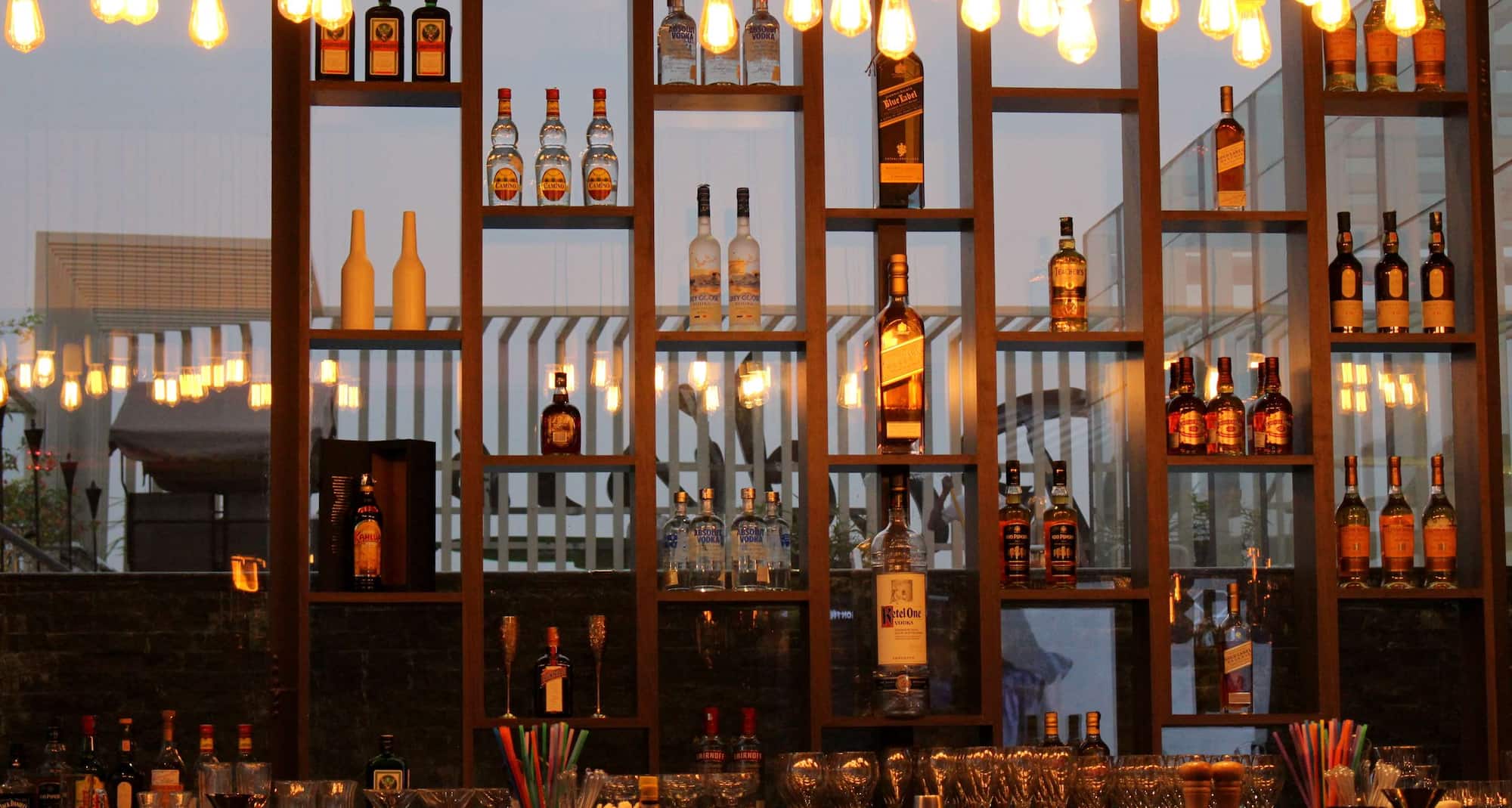 Radisson Hotel Lucknow City Center - Bar