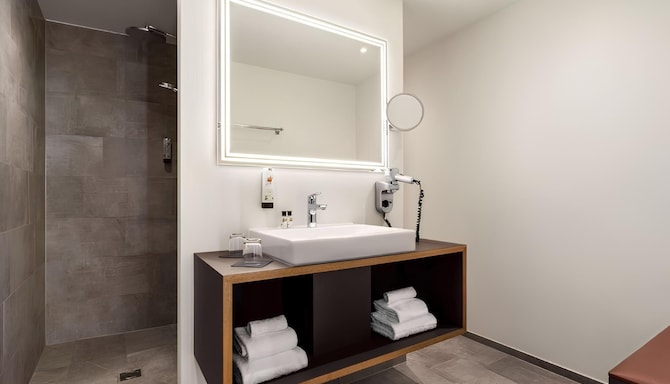 Radisson Hotel Lustenau - Standard Room bath CGI recreation