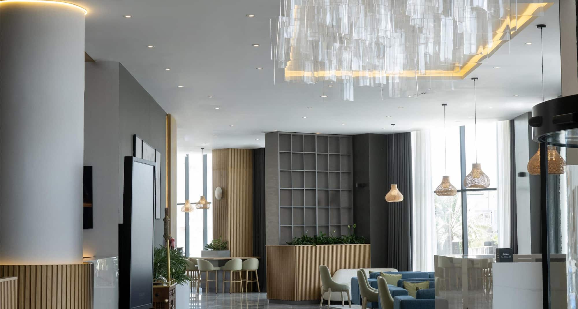 Radisson Hotel Madinah - Lobby Area THE HUB Entrance