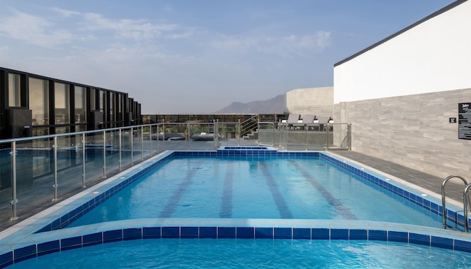 Radisson Hotel Madinah - Piscine - extérieure