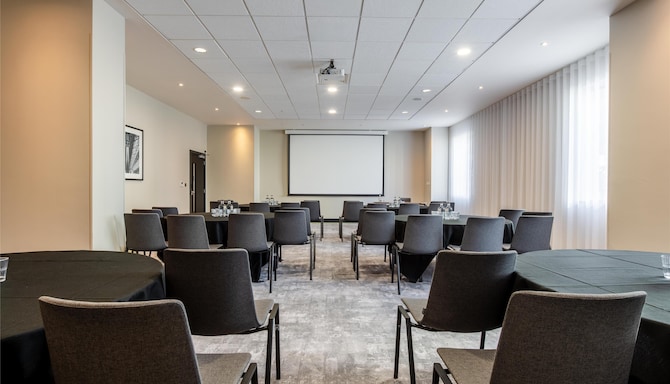 Radisson Hotel Manchester City Centre, A Verified Net Zero Hotel - Meetings and Events - Piccadilly