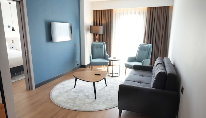 Radisson Hotel Mersin - Junior Suite - Sea View