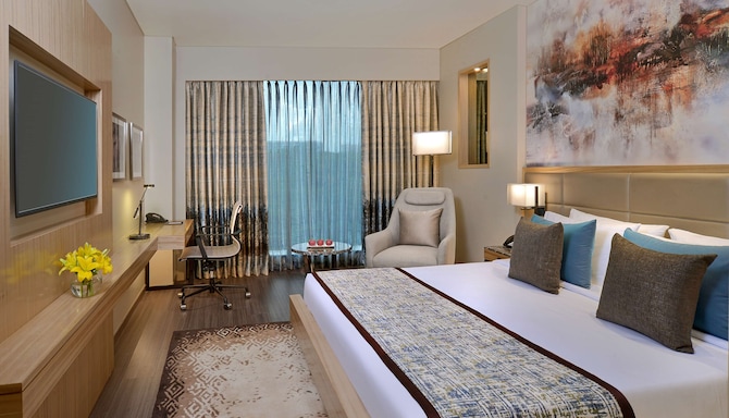 Radisson Hotel Mumbai Andheri MIDC - Superior Room King