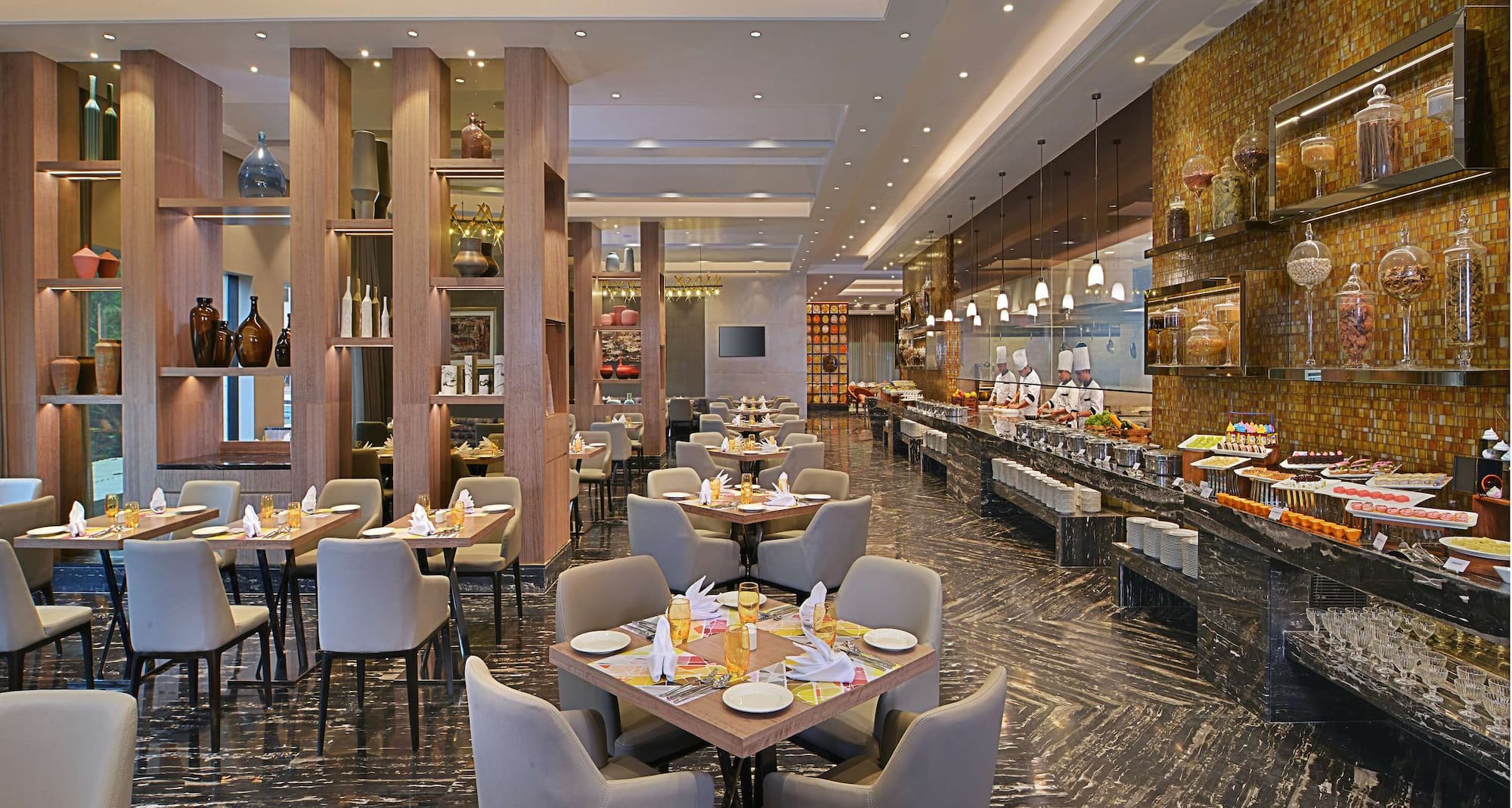 Radisson Mumbai Andheri MIDC - Gallery Cafe - All-day Dining
