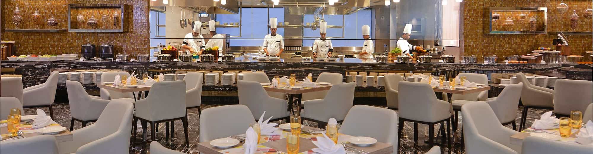 Radisson Hotel Mumbai Andheri MIDC - Gallery Cafe - Show Kitchen