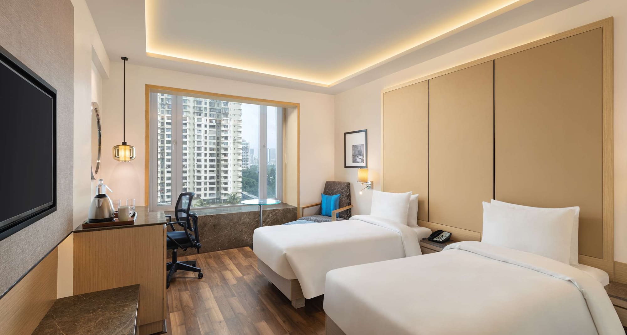 Radisson Hotel Mumbai Goregaon - Superior Room with twin beds