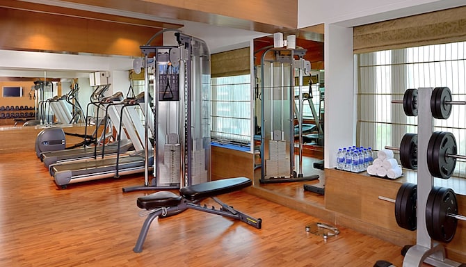 Radisson Hotel Mumbai Goregaon - Gym