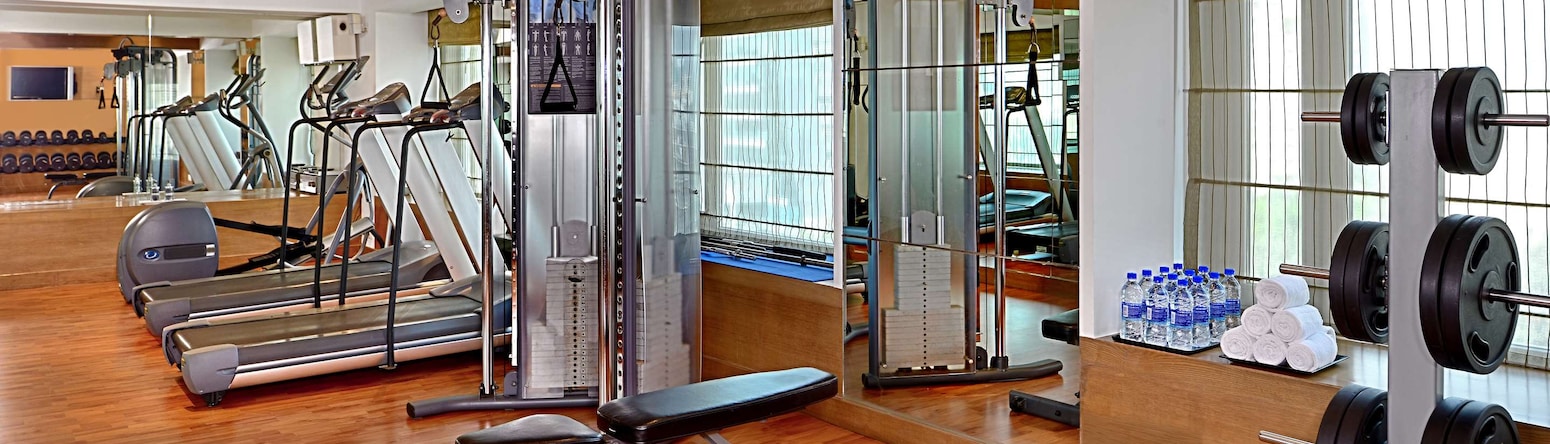 Radisson Hotel Mumbai Goregaon - Gym