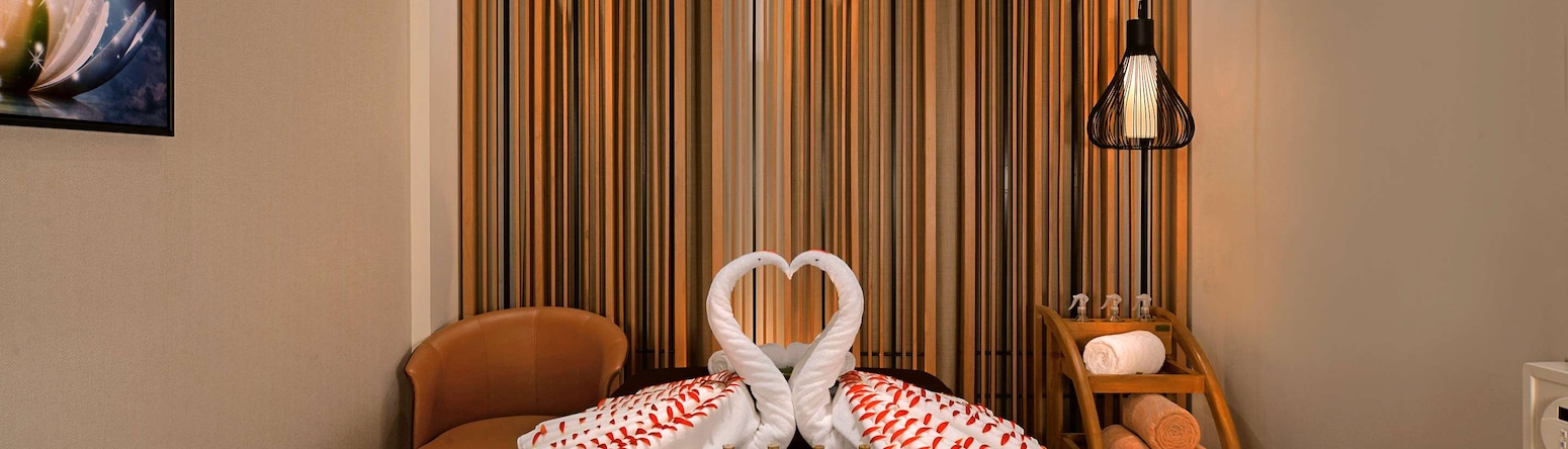 Radisson Hotel Mumbai Goregaon - Spa
