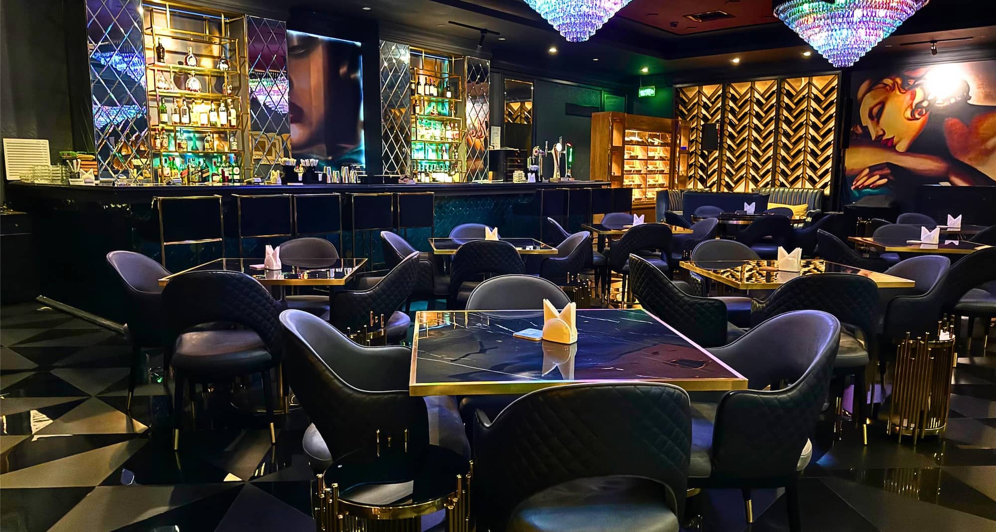 Radisson Hotel Muscat Panorama - Casa di Bacco