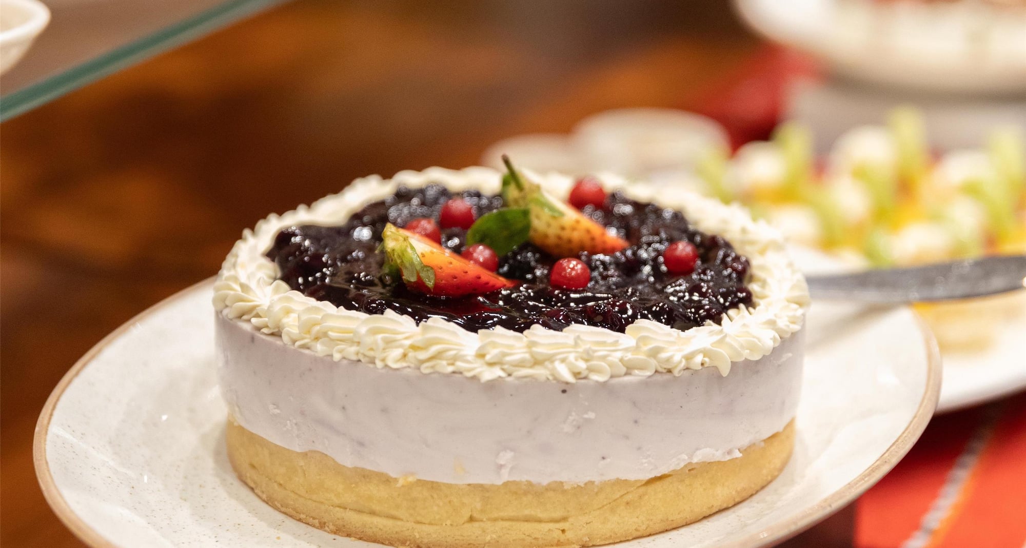 Radisson Hotel Muscat Panorama - Food and Drink