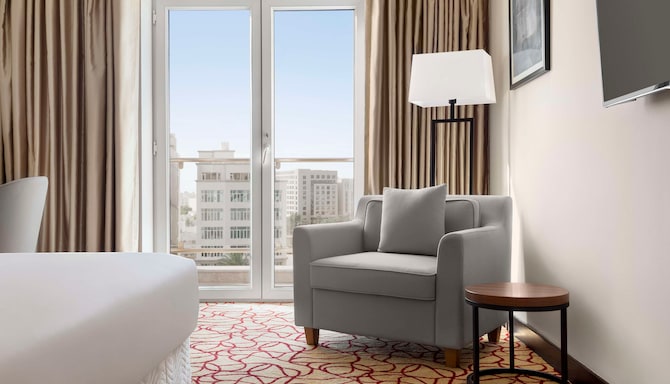 Radisson Hotel Muscat Panorama - Superior Room King